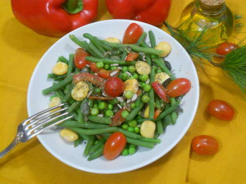 une salade riche en fibres alimentaires